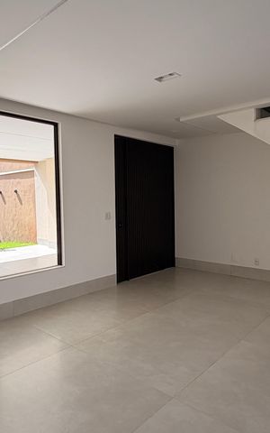 Casa à venda com 190m², 3 quartos e 2 vagasSala