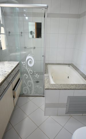 Apartamento à venda com 140m², 3 quartos e 3 vagas