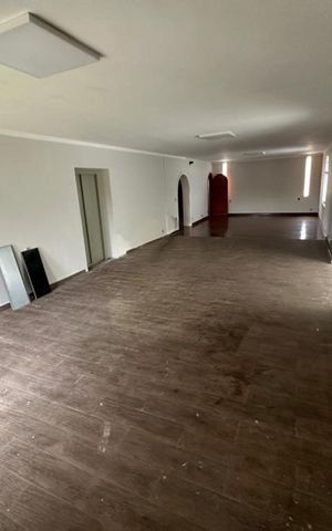Casa para alugar com 1000m², 15 quartos e 3 vagas