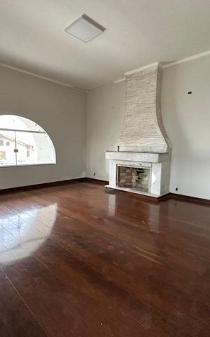 Casa para alugar com 1000m², 15 quartos e 3 vagas