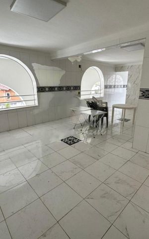 Casa para alugar com 1000m², 15 quartos e 3 vagas