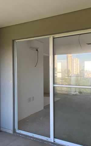 Apartamento à venda com 87m², 3 quartos e 2 vagas Apartamento à venda com 87m², 3 quartos e 2 vagasVaranda