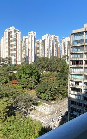 Apartamento à venda com 87m², 3 quartos e 2 vagas Apartamento à venda com 87m², 3 quartos e 2 vagasVaranda