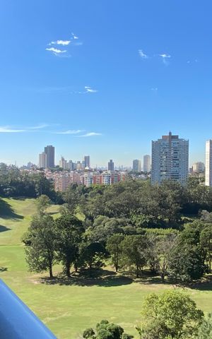 Apartamento à venda com 87m², 3 quartos e 2 vagas Apartamento à venda com 87m², 3 quartos e 2 vagasVaranda