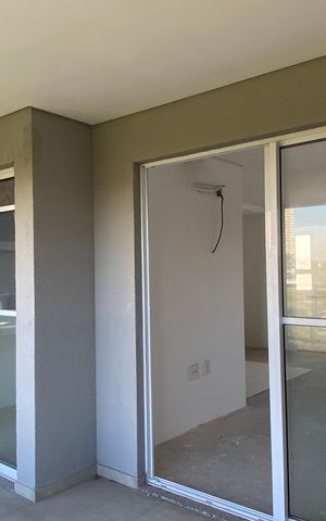 Apartamento à venda com 87m², 3 quartos e 2 vagas Apartamento à venda com 87m², 3 quartos e 2 vagasVaranda