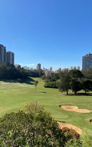 Apartamento à venda com 87m², 3 quartos e 2 vagas Apartamento à venda com 87m², 3 quartos e 2 vagasÁrea comum - Piscina - Vista