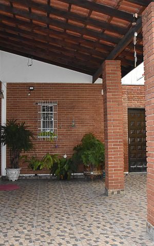 Casa à venda com 125m², 3 quartos e 2 vagasgaragem