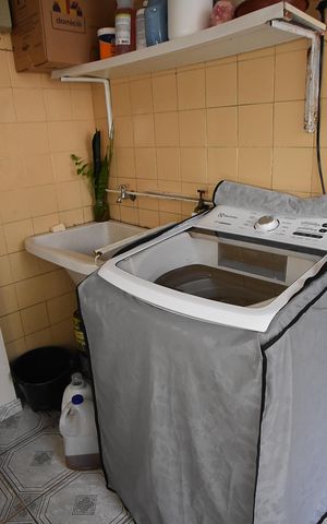 Casa à venda com 125m², 3 quartos e 2 vagasarea serviço maquina + tanque