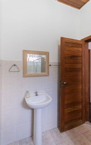 Casa para alugar com 285m², 4 quartos e sem vagaBanheiro1 