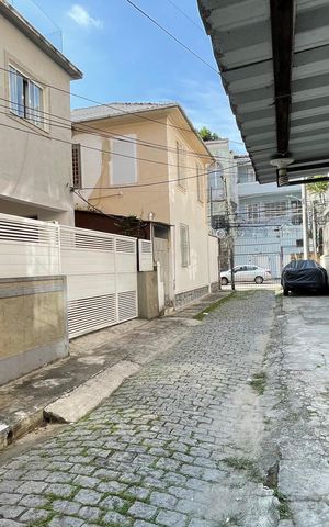 Casa para alugar com 285m², 4 quartos e sem vaga Casa para alugar com 285m², 4 quartos e sem vagaVila