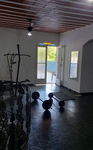 Casa à venda com 260m², 4 quartos e 2 vagasSala