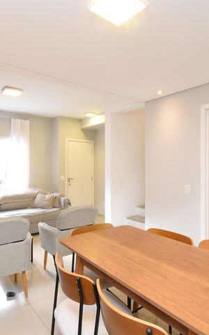 Casa de condomínio para alugar com 130m², 3 quartos e 2 vagasSala