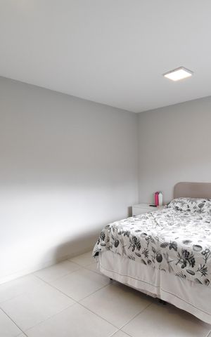 Casa de condomínio para alugar com 130m², 3 quartos e 2 vagasSuíte
