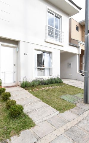 Casa de condomínio para alugar com 130m², 3 quartos e 2 vagasFachada