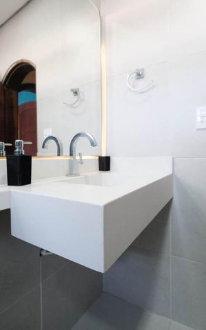 Casa para alugar com 260m², 4 quartos e 3 vagasBanheiro 1