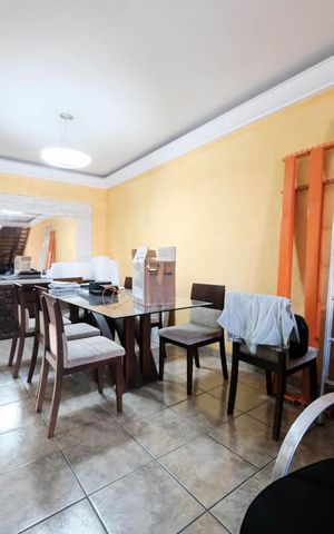Casa para alugar com 260m², 4 quartos e 3 vagasSala