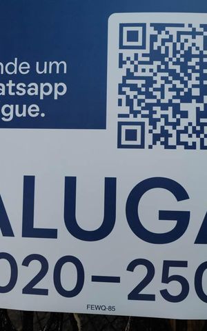 Casa para alugar com 260m², 4 quartos e 3 vagasFachada
