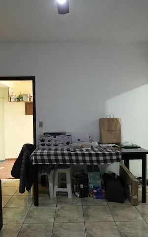 Casa à venda com 106m², 2 quartos e 2 vagasSala