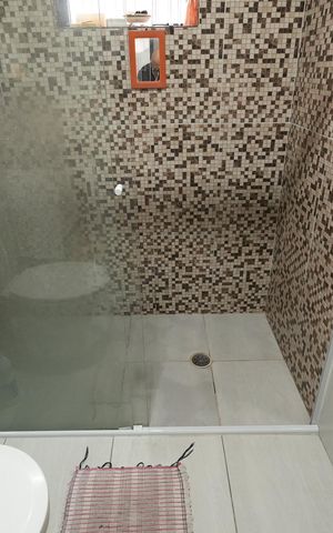 Casa à venda com 106m², 2 quartos e 2 vagasBanheiro Social