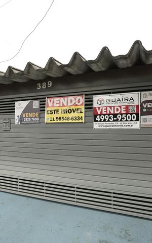 Casa à venda com 106m², 2 quartos e 2 vagasFachada
