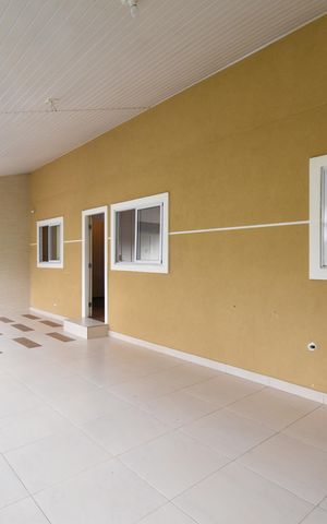 Casa à venda com 70m², 2 quartos e 8 vagasVaranda com Churrasqueira