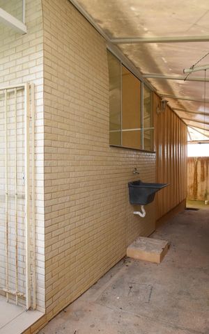 Casa à venda com 70m², 2 quartos e 8 vagasÁrea de Serviço