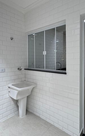 Casa para alugar com 120m², 2 quartos e 2 vagas Casa para alugar com 120m², 2 quartos e 2 vagasÁrea de Serviço