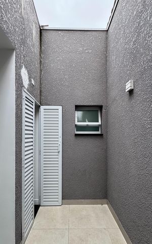 Casa para alugar com 120m², 2 quartos e 2 vagas Casa para alugar com 120m², 2 quartos e 2 vagasÁrea - Churrasqueira