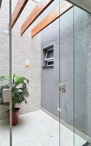 Casa para alugar com 120m², 2 quartos e 2 vagas Casa para alugar com 120m², 2 quartos e 2 vagasVaranda da Sala