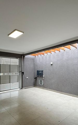 Casa para alugar com 120m², 2 quartos e 2 vagas Casa para alugar com 120m², 2 quartos e 2 vagasGaragem