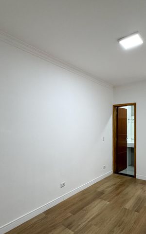 Casa para alugar com 120m², 2 quartos e 2 vagas Casa para alugar com 120m², 2 quartos e 2 vagasSuíte