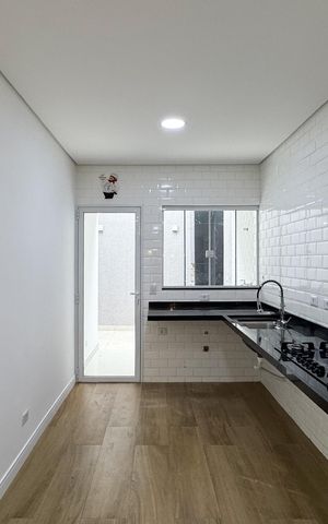 Casa para alugar com 120m², 2 quartos e 2 vagas Casa para alugar com 120m², 2 quartos e 2 vagasCozinha