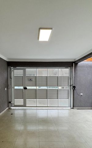 Casa para alugar com 120m², 2 quartos e 2 vagas Casa para alugar com 120m², 2 quartos e 2 vagasSala
