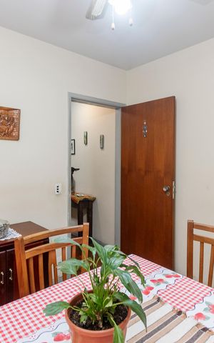 Casa à venda com 160m², 3 quartos e 2 vagas Casa à venda com 160m², 3 quartos e 2 vagasCopa