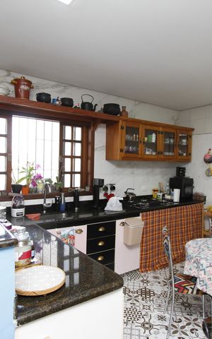 Casa à venda com 260m², 3 quartos e 2 vagasCozinha