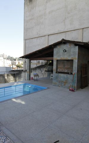 Casa à venda com 260m², 3 quartos e 2 vagasPiscina