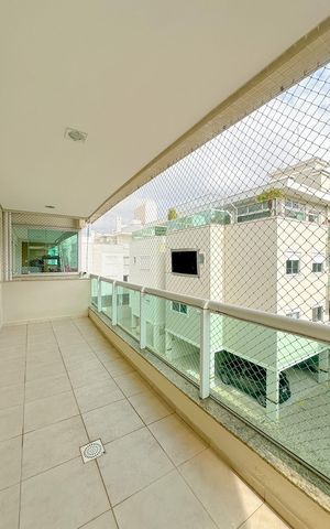 Apartamento para alugar com 120m², 3 quartos e 2 vagasVaranda