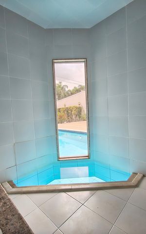 Casa de condomínio à venda com 403m², 5 quartos e 3 vagas Casa de condomínio à venda com 403m², 5 quartos e 3 vagasSauna