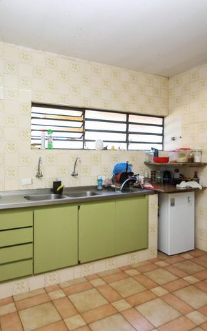 Casa para alugar com 890m², 6 quartos e 6 vagasCozinha