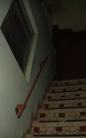 Casa à venda com 125m², 2 quartos e 2 vagasEscadas