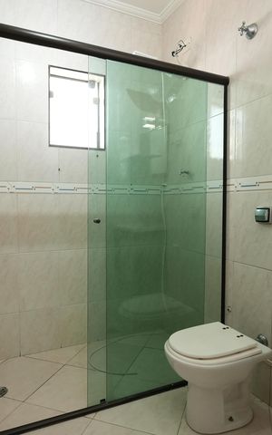 Casa para alugar com 242m², 3 quartos e 5 vagasBanheiro da Suíte 1