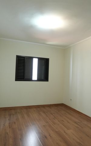 Casa para alugar com 242m², 3 quartos e 5 vagasQuarto Suite 1