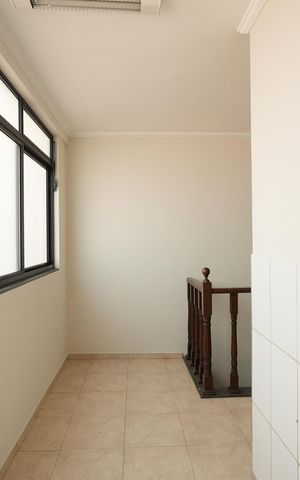 Casa para alugar com 242m², 3 quartos e 5 vagasÁrea de Serviço
