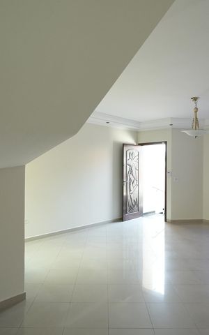 Casa para alugar com 242m², 3 quartos e 5 vagasSala