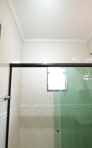 Casa para alugar com 242m², 3 quartos e 5 vagasBanheiro da Suíte 1
