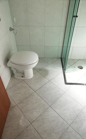 Casa para alugar com 242m², 3 quartos e 5 vagasBanheiro da Suíte 2