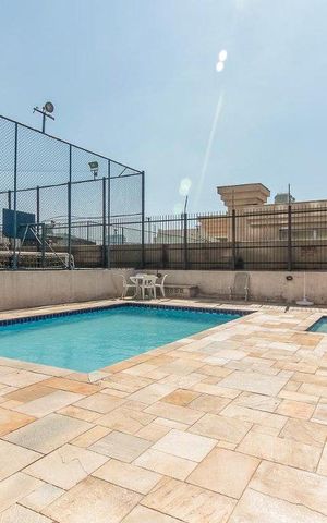 Apartamento à venda com 84m², 3 quartos e 2 vagas Apartamento à venda com 84m², 3 quartos e 2 vagasÁrea comum - Piscina