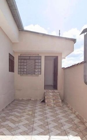 Casa para alugar com 80m², 2 quartos e 1 vaga Casa para alugar com 80m², 2 quartos e 1 vagaVaranda