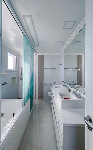 Apartamento à venda com 164m², 3 quartos e 4 vagasBanheiro da Suíte 1