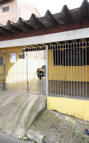 Casa para alugar com 150m², 3 quartos e 3 vagasFachada